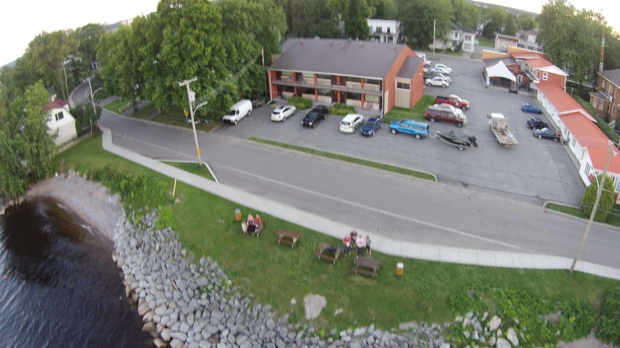 Motel Castille Roberval Exteriér fotografie