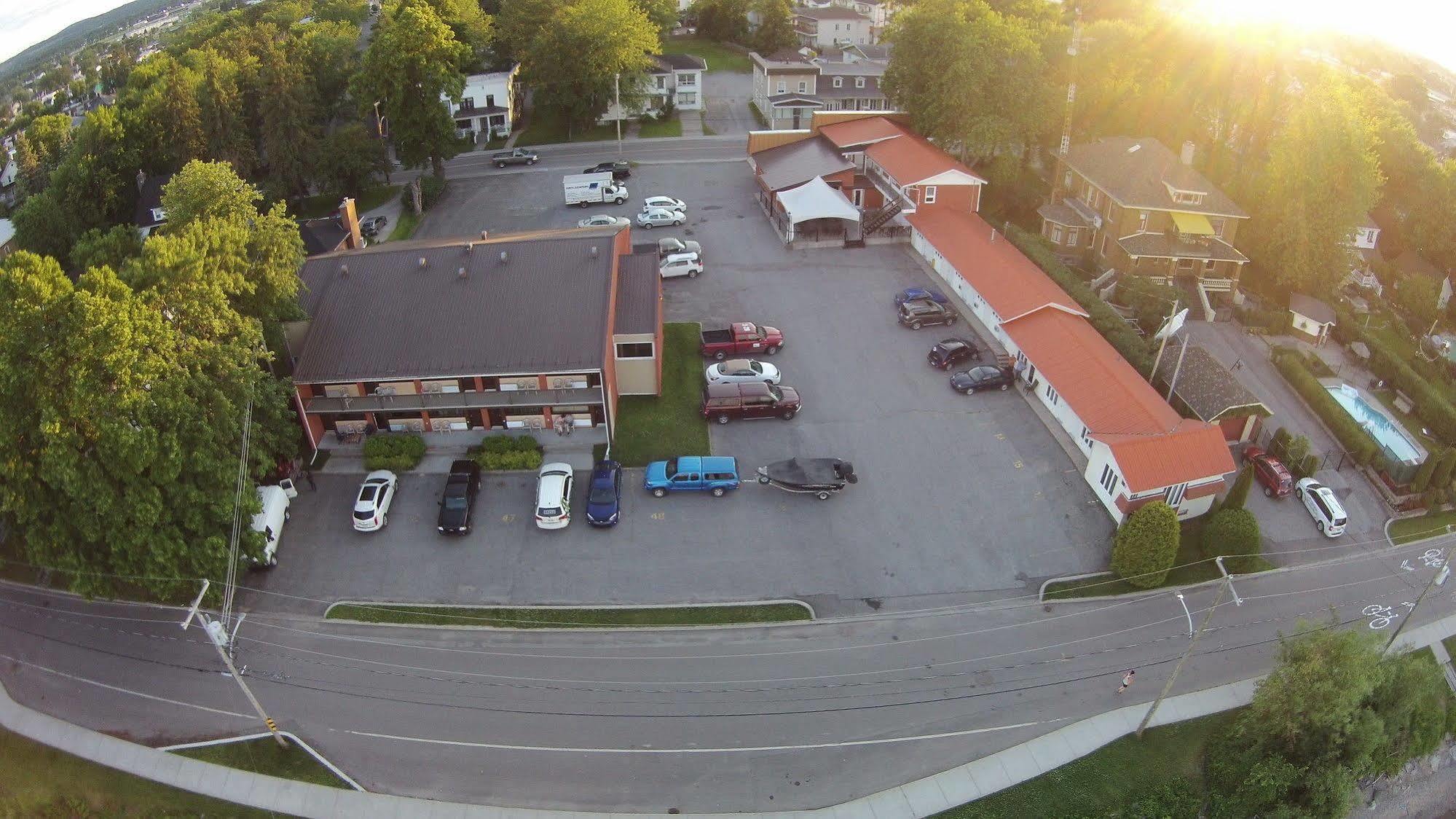 Motel Castille Roberval Exteriér fotografie